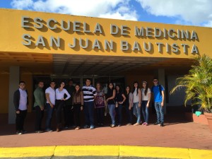   El propósito  fundamental de la excursión fue proveerle a los asistentes la oportunidad de recibir orientación sobre la carrera de medicina.