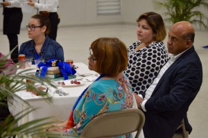 Solidarios la administración de la PUCPR  de Mayagüez con escritores internacionales. 