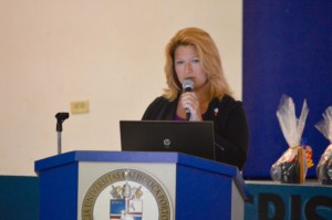 Ana L. Gratacós, vicepresidenta de la Asociación de Alzheimer de PR formó parte de la conferencia.