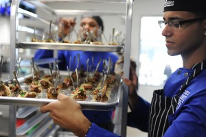 Cuenta con la más avanzada tecnología y equipos especializados en el área de gastronomía.